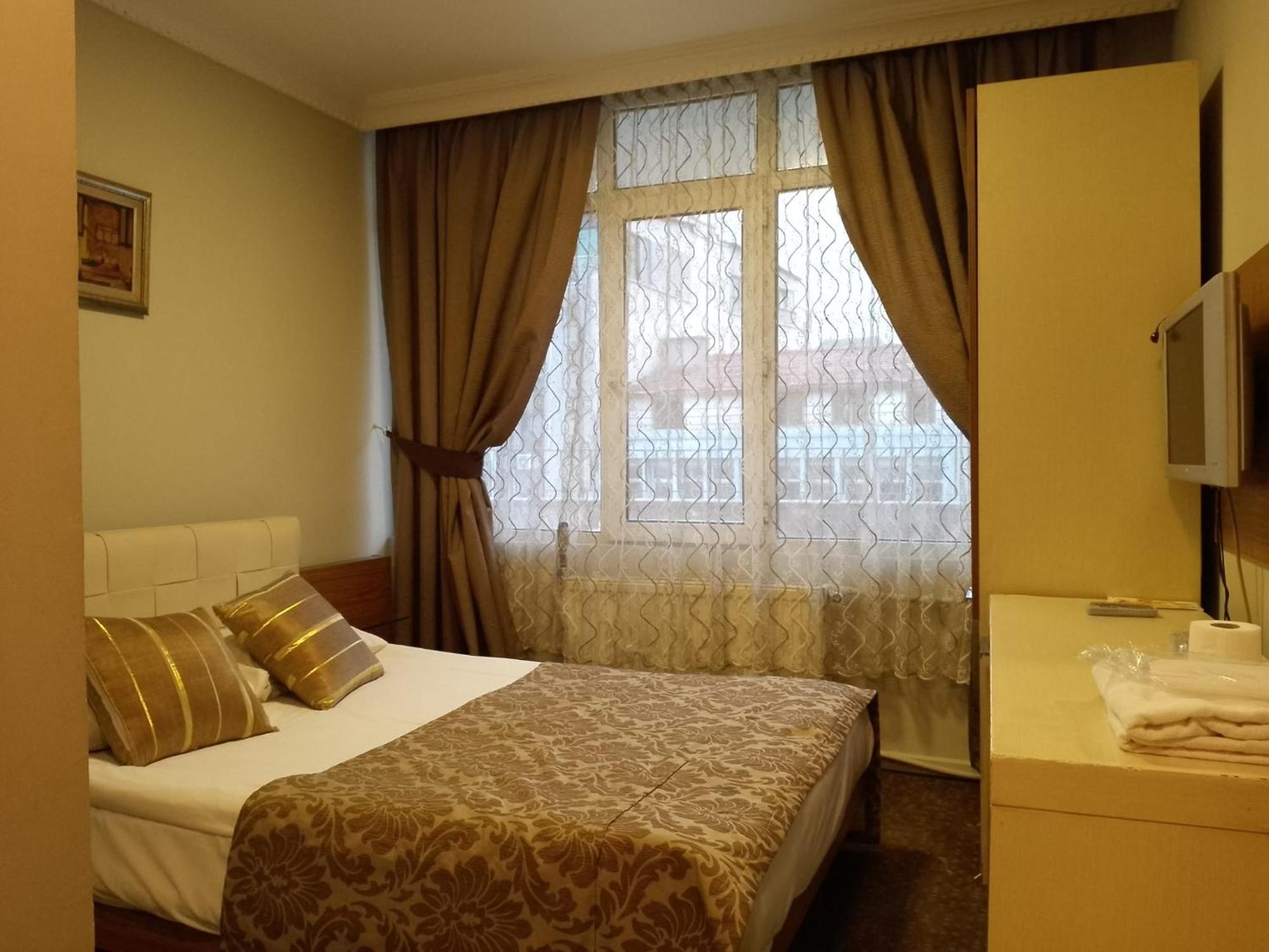 Hotel Tac Hotel 2*